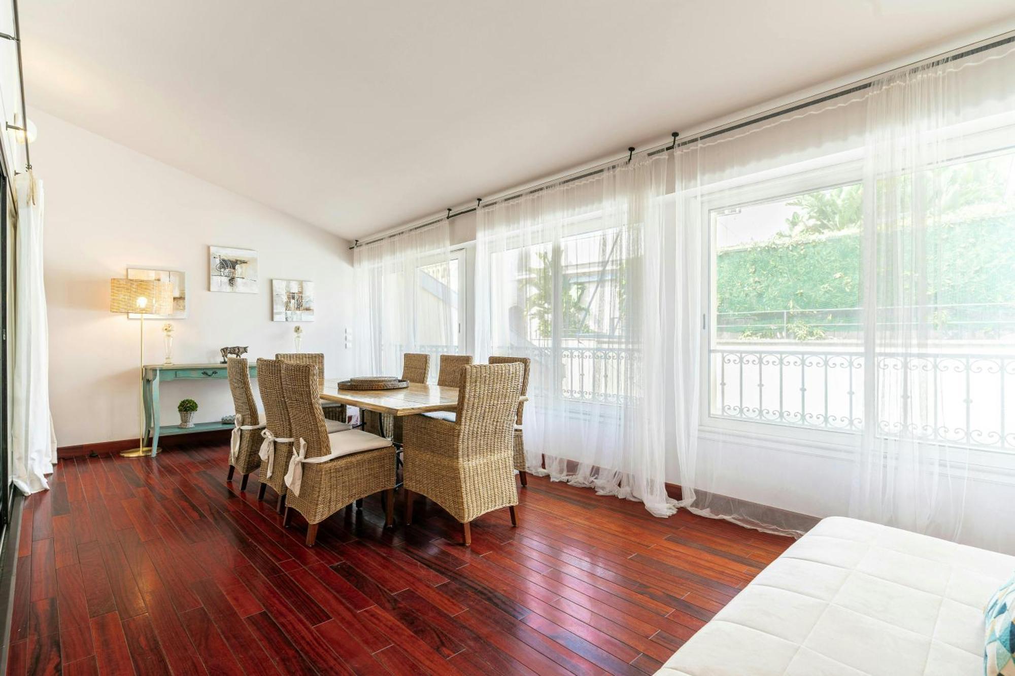 2 Pieces Centre - 1 Min A Pied De La Apartment *