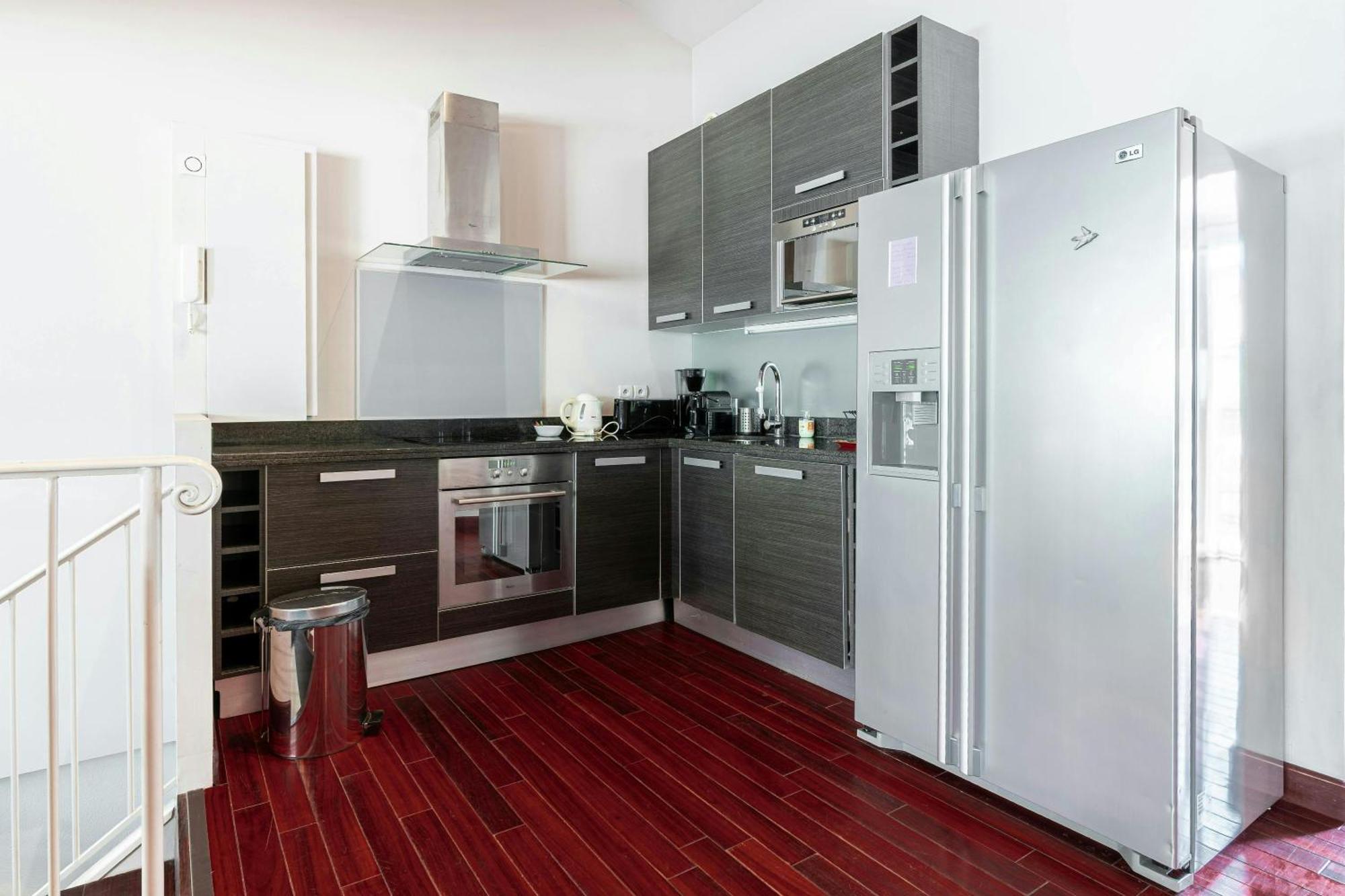Apartment 2 Pieces Centre - 1 Min A Pied De La *
